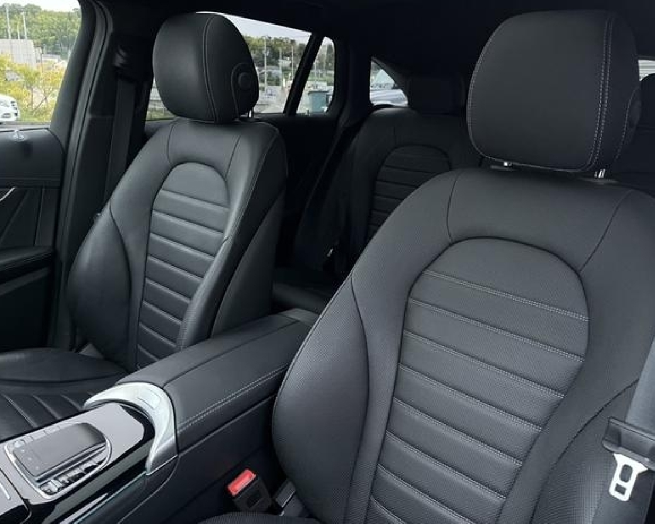 EQC400  AMG Line Premium Plus Exclusive 4Matic