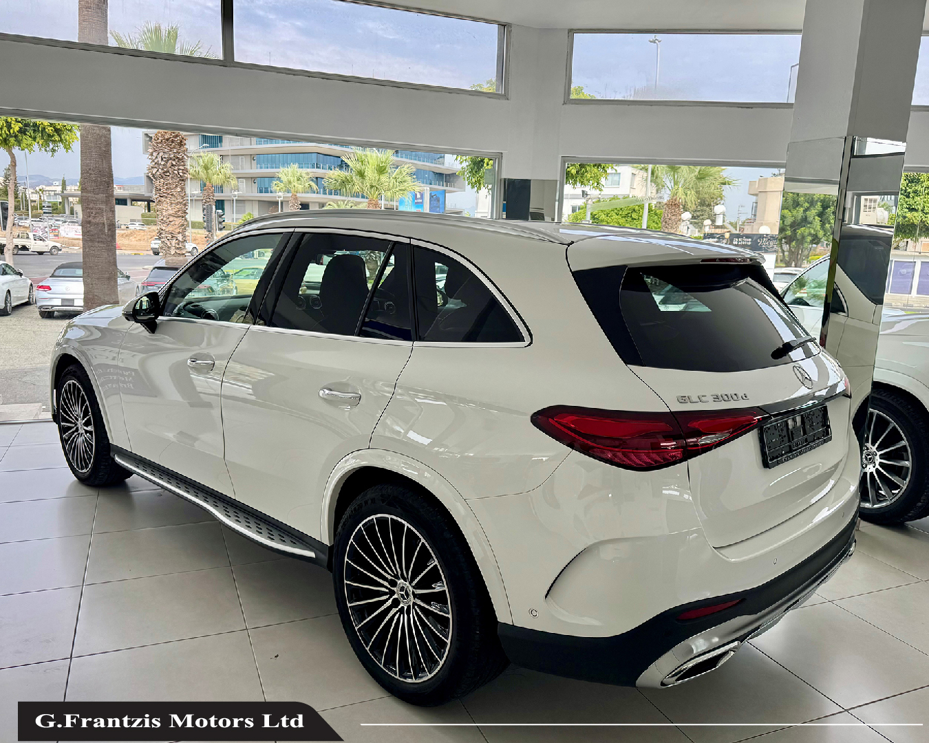 GLC300d AMG Line Premium Plus Package