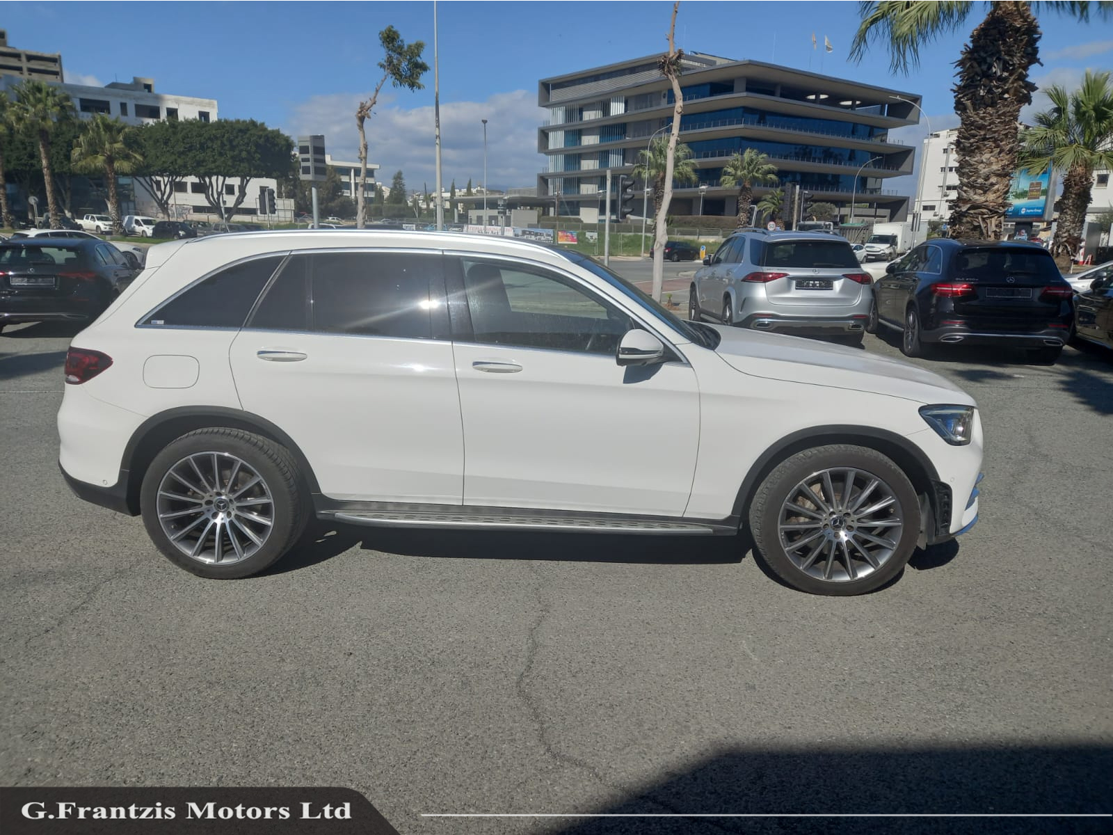 GLC220d AMG Line Premium Plus SUV