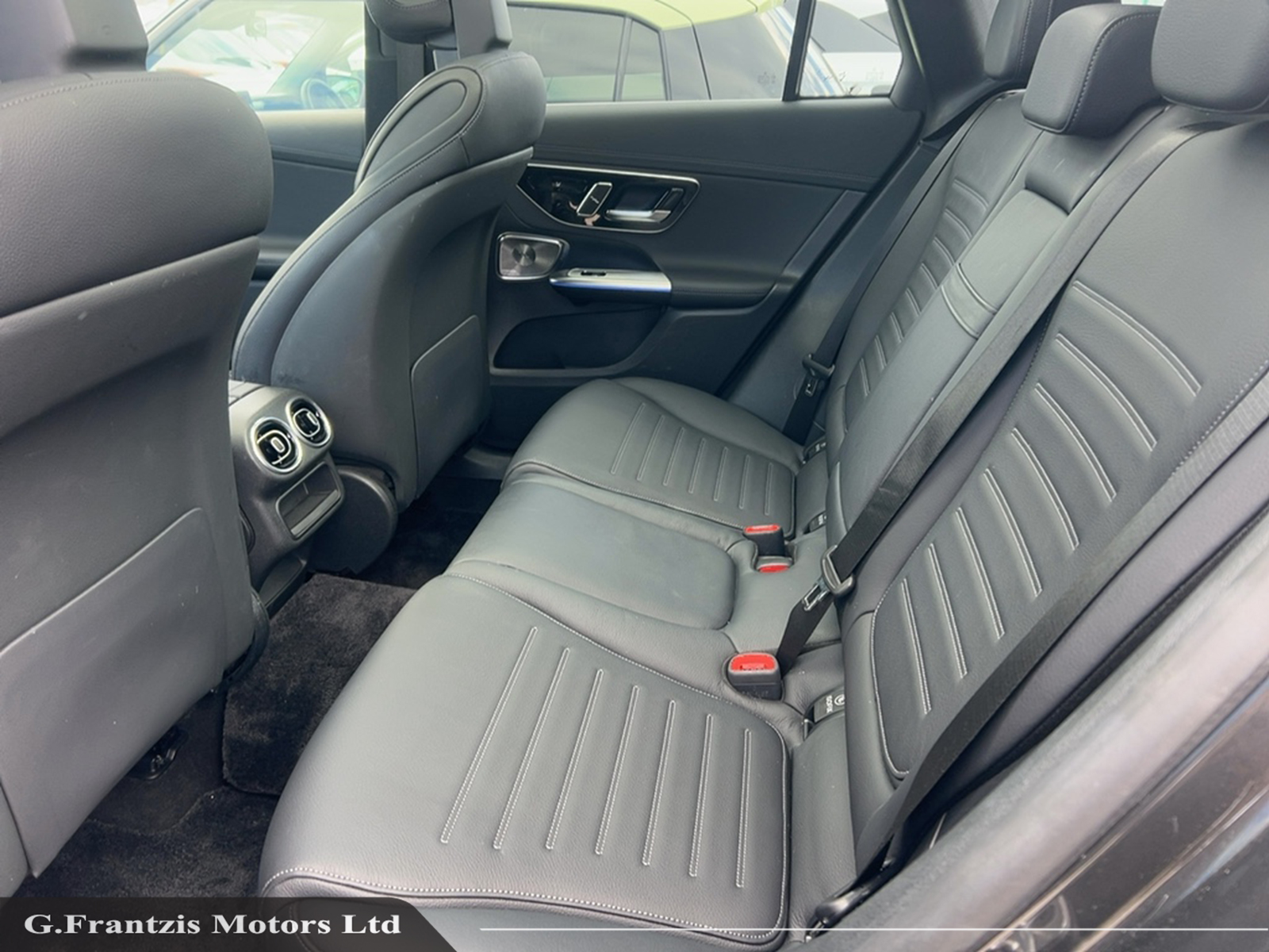 GLC350e AMG Line Exclusive Package SUV