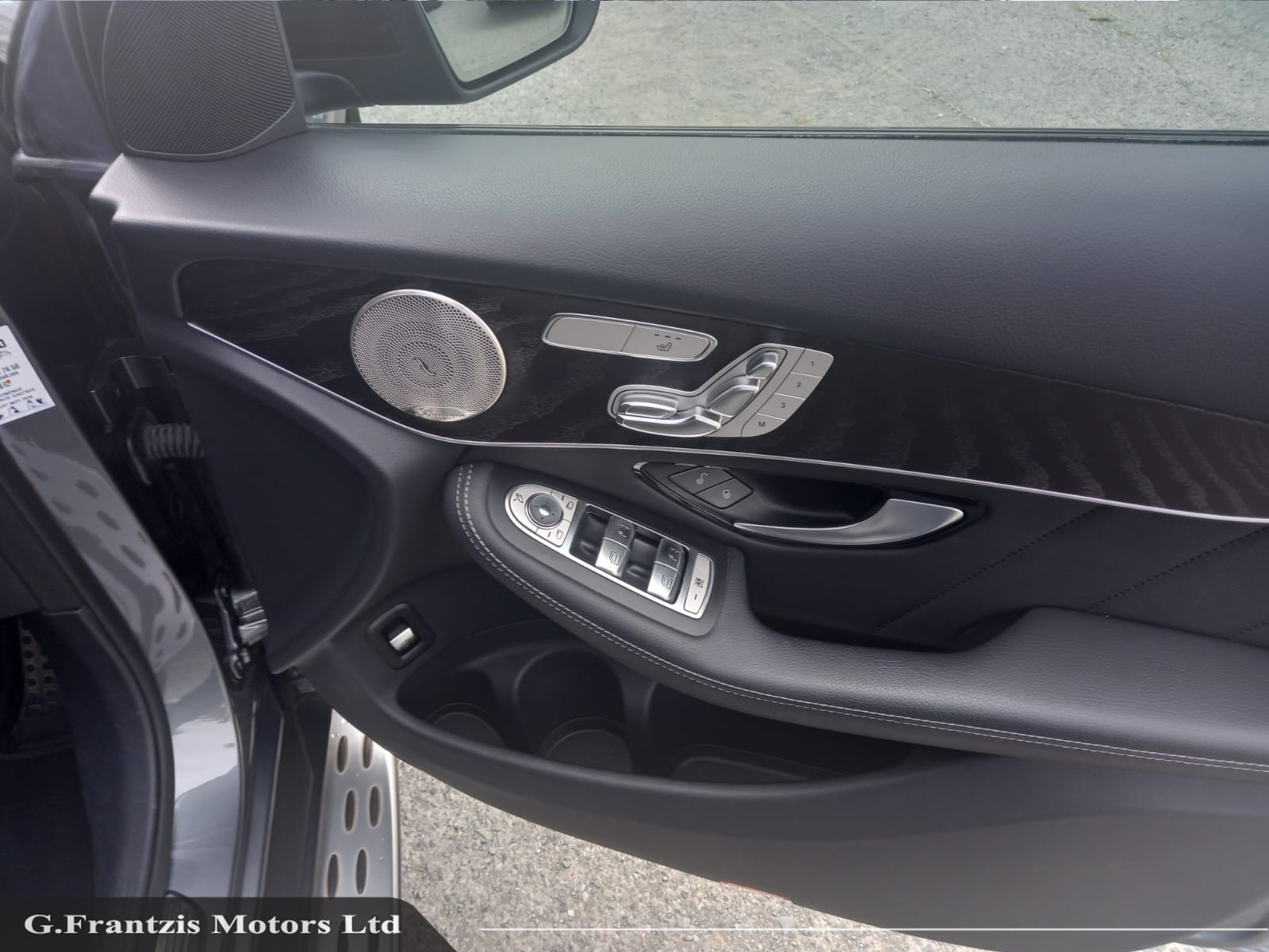 GL300  AMG Line Night Edition Premium Plus Exclusive Coupe