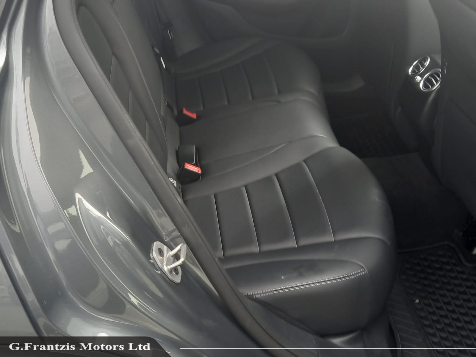 GL300  AMG Line Night Edition Premium Plus Exclusive Coupe