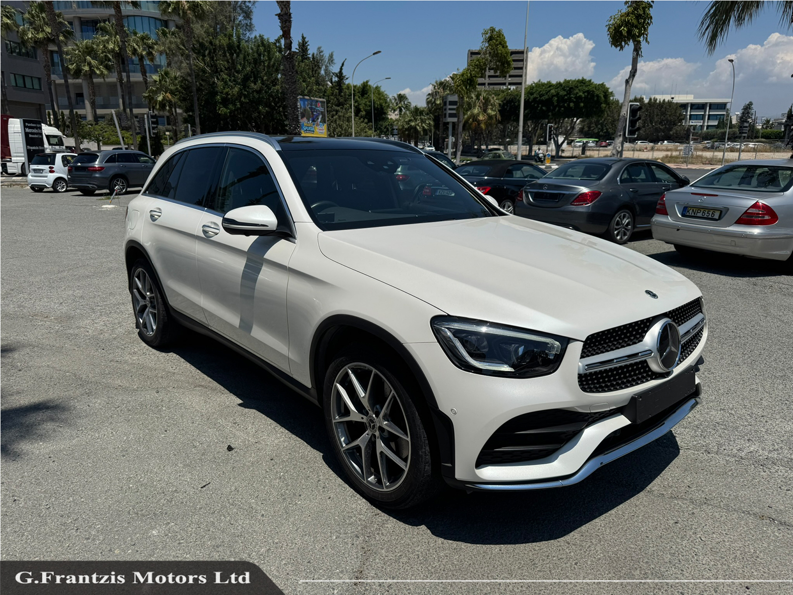 GLC300 AMG Line Premium Exclusive