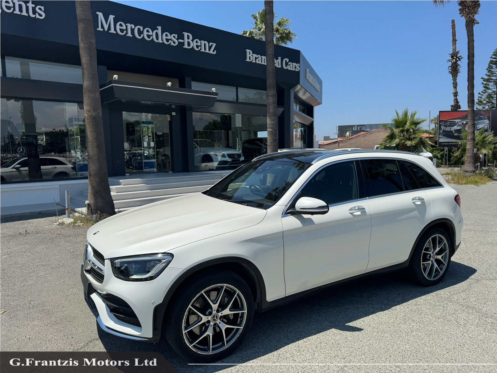 GLC300 AMG Line Premium Exclusive