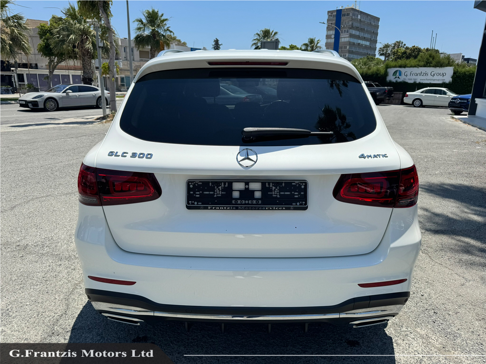 GLC300 AMG Line Premium Exclusive
