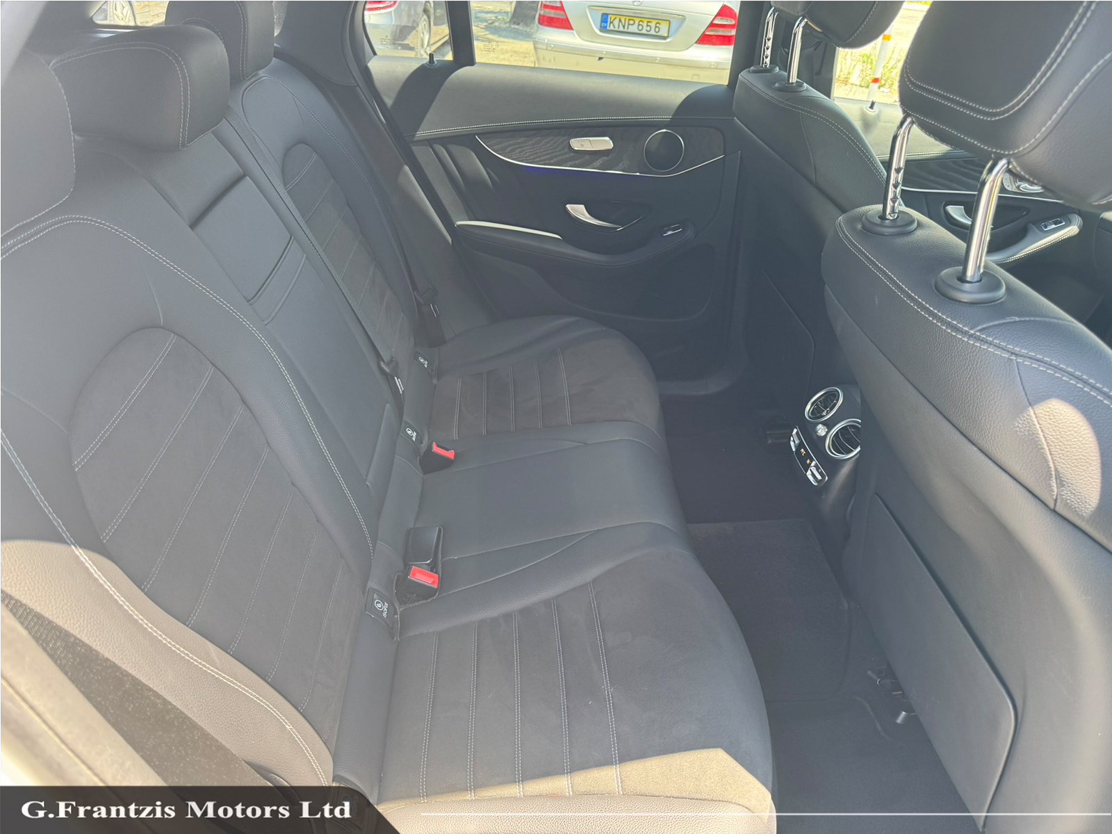 GLC300 AMG Line Premium Exclusive