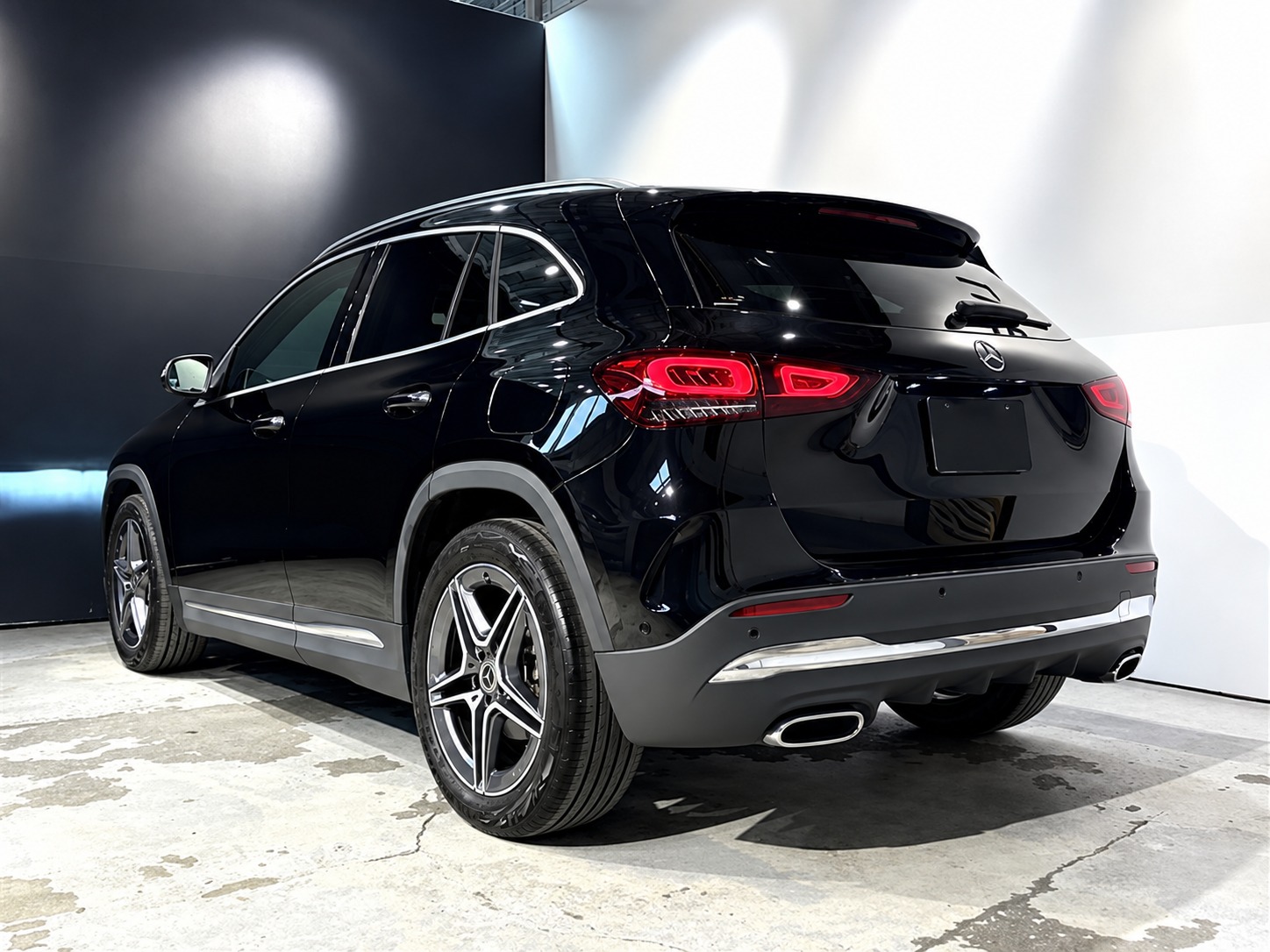 GLA200d AMG Line Premium Plus Exclusive Package