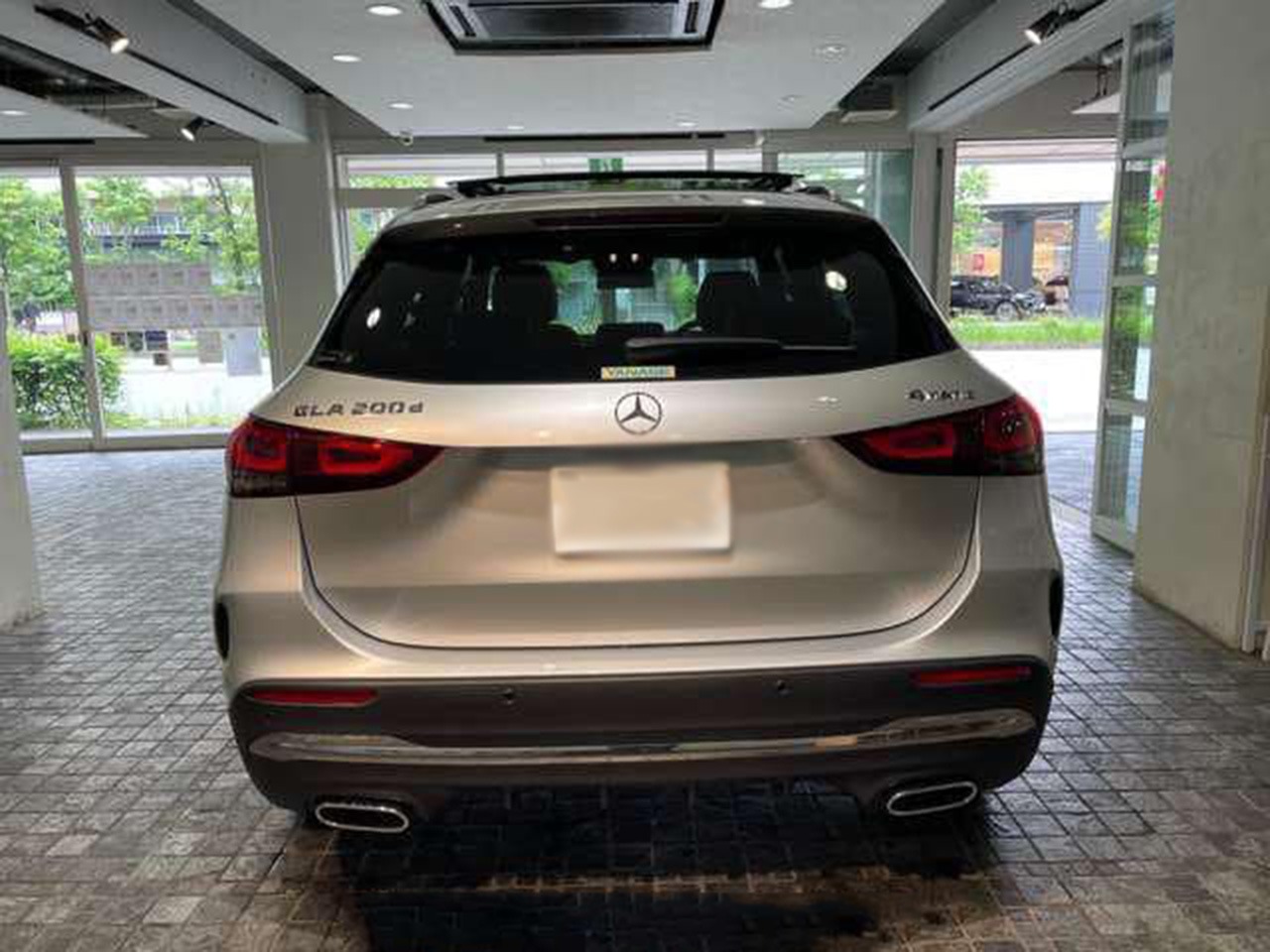 GLA200d AMG Line Premium Plus Exclusive Package