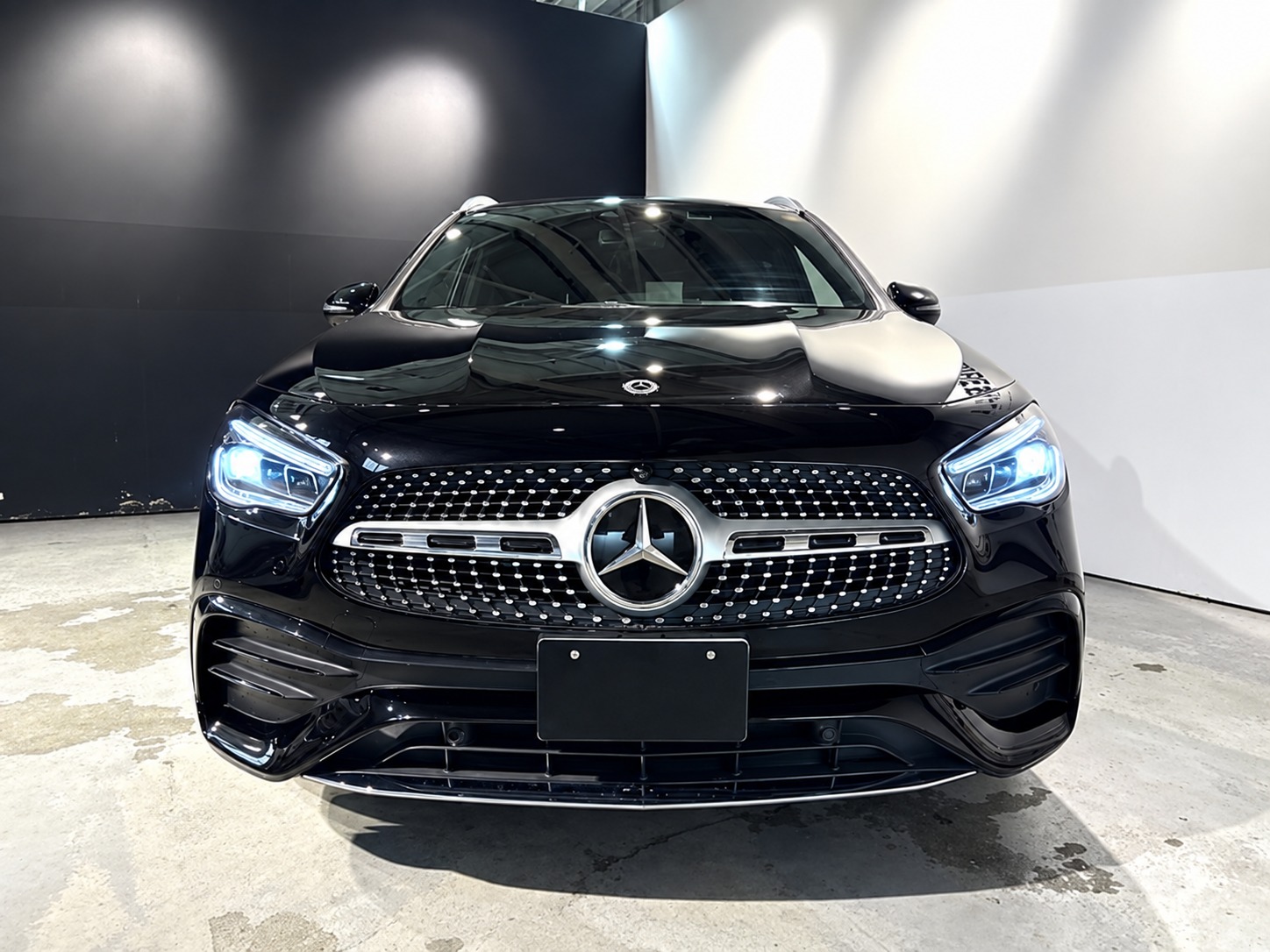 GLA200d AMG Line Premium Plus Exclusive Package