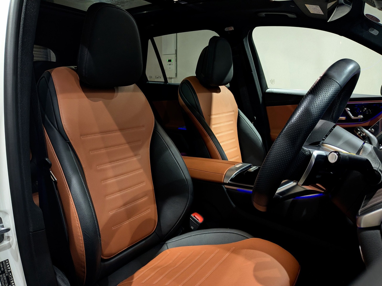 GLC220d AMG Line Premium Plus Exclusive Package SUV