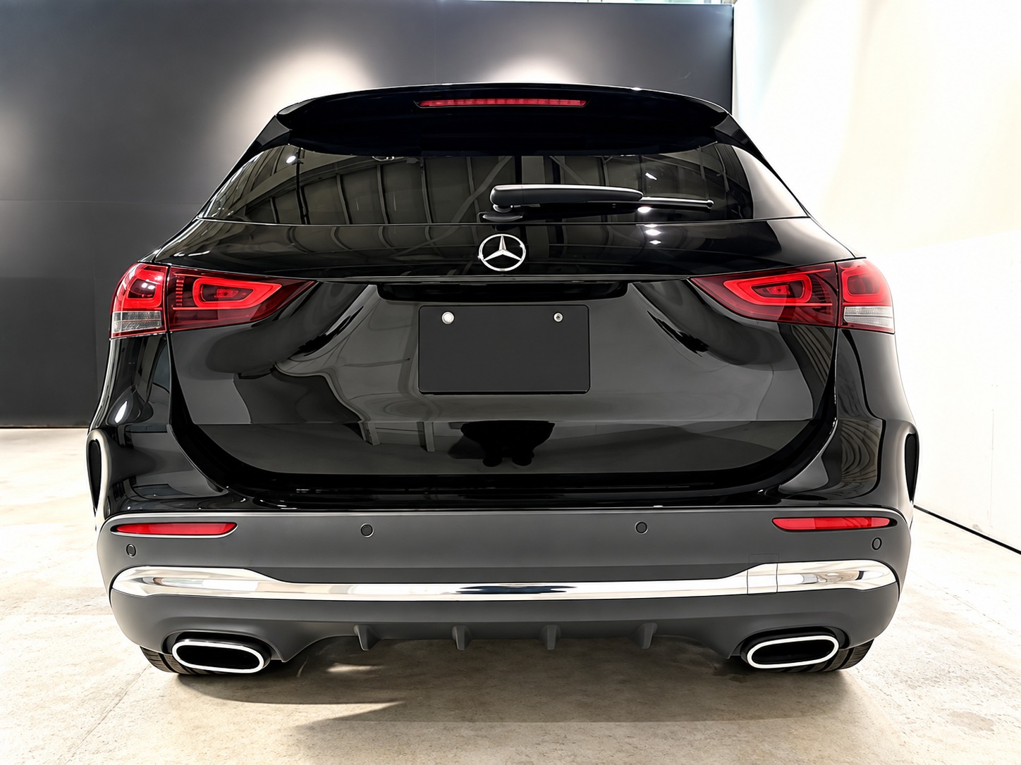 GLA200d AMG Line Premium Plus Exclusive Package