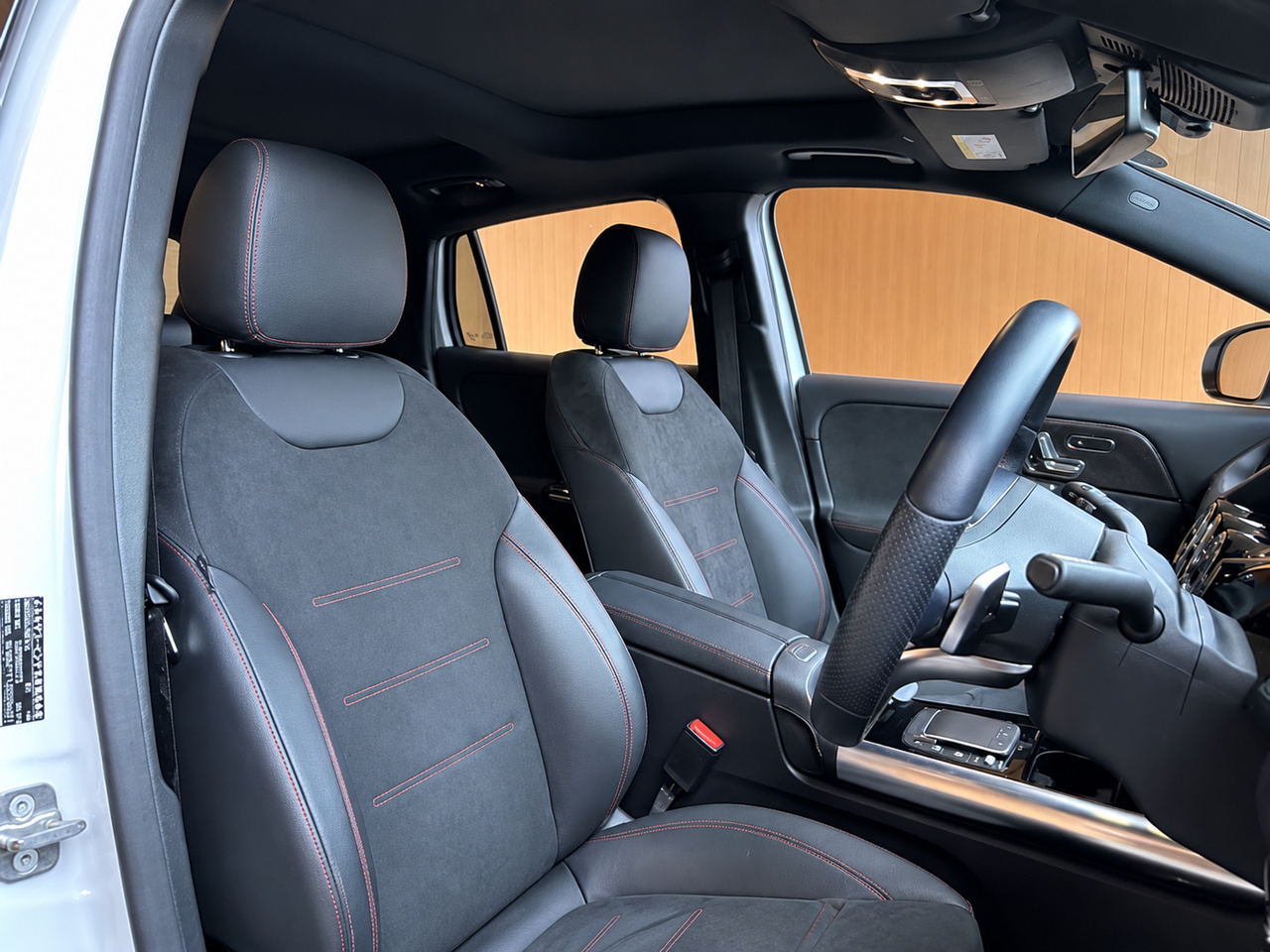 GLA200d AMG Line Premium Plus Exclusive Package